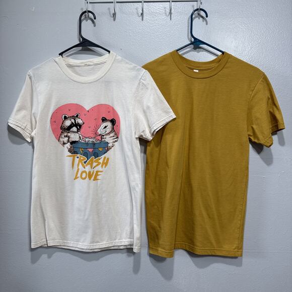 Lot Of 2 Mens T-Shirt Short Sleeve Graphic Tee Solid Size S Mustard Yellow Beige - Picture 1 of 8